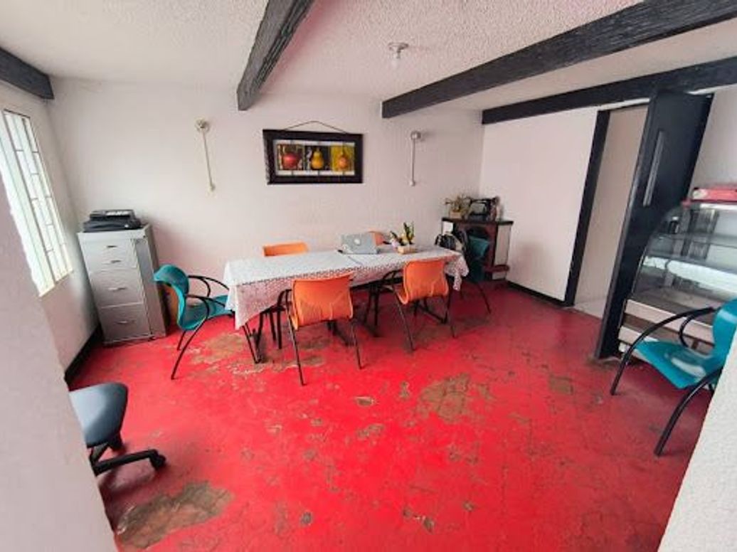 Casa de 9 alcobas en venta en Santa Margarita, Bogotá, 252 m² · foto 5 de 20