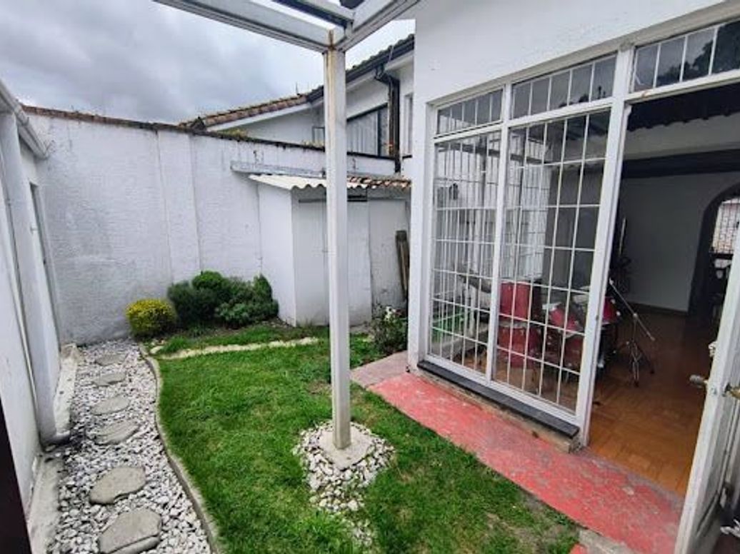 Casa de 9 alcobas en venta en Santa Margarita, Bogotá, 252 m² · foto 13 de 20