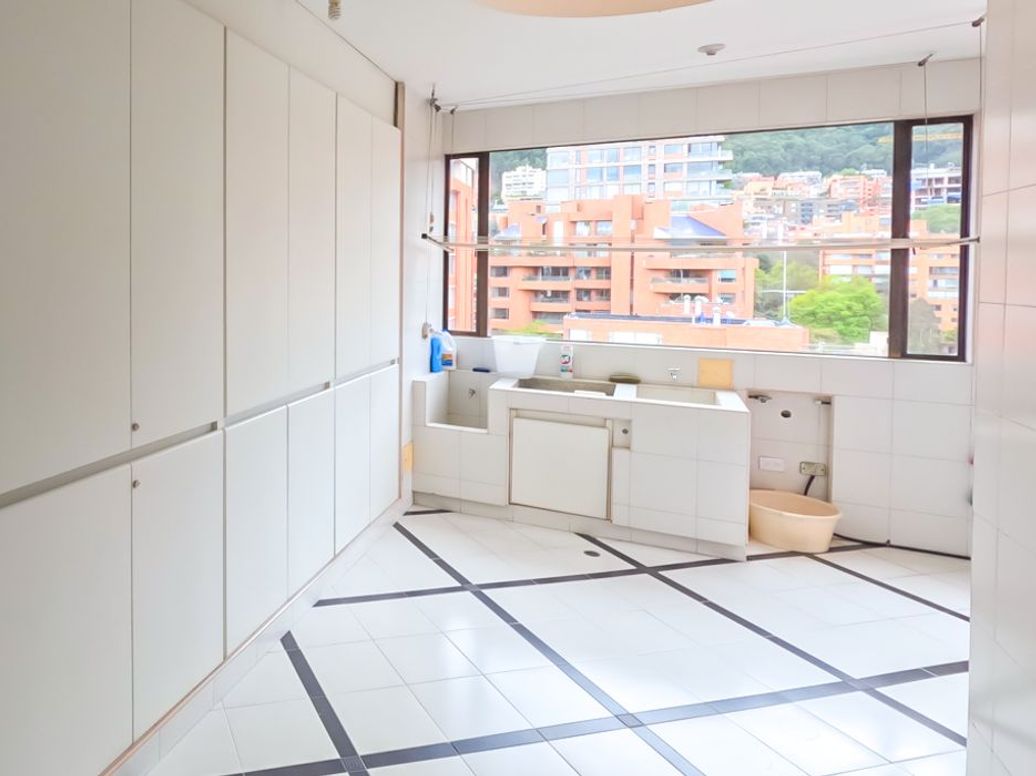 Apartamento de 3 alcobas en venta en El Retiro, Bogotá, 368 m² · foto 17 de 20