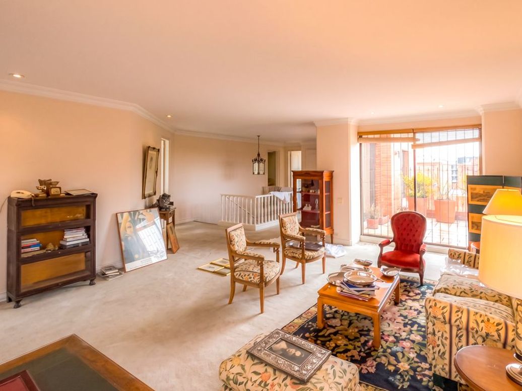Apartamento de 3 alcobas en venta en El Retiro, Bogotá, 368 m² · foto 5 de 20