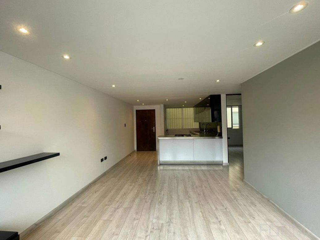 Apartamento de 2 alcobas en venta en Molinos Norte, Bogotá, 60 m² · foto 2 de 11