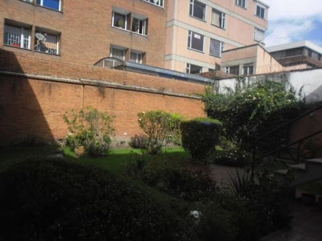 Casa de 6 alcobas en venta en Nicolas De Federman, Bogotá, 443 m² · foto 13 de 20