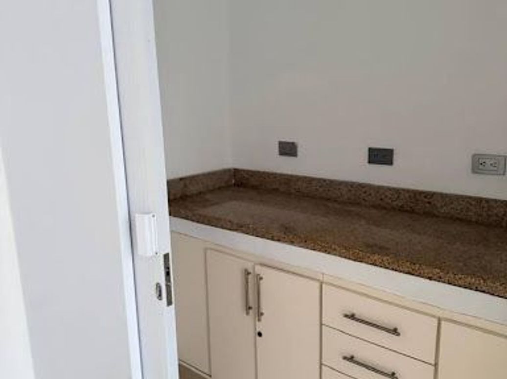 Casa de 8 alcobas en venta en La Castellana, Bogotá, 450 m² · foto 10 de 20