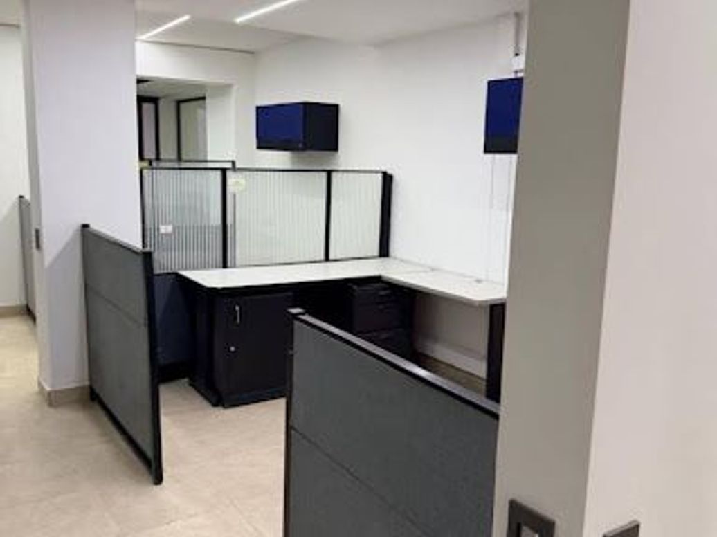 Casa de 8 alcobas en venta en La Castellana, Bogotá, 450 m² · foto 19 de 20