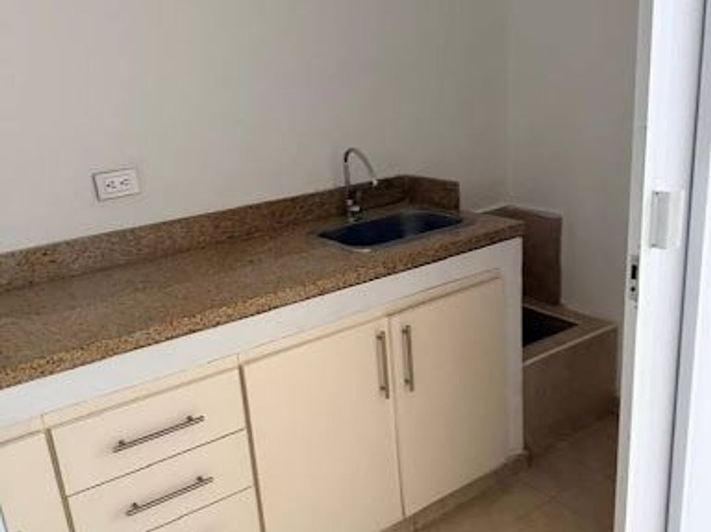 Casa de 8 alcobas en venta en La Castellana, Bogotá, 450 m² · foto 9 de 20