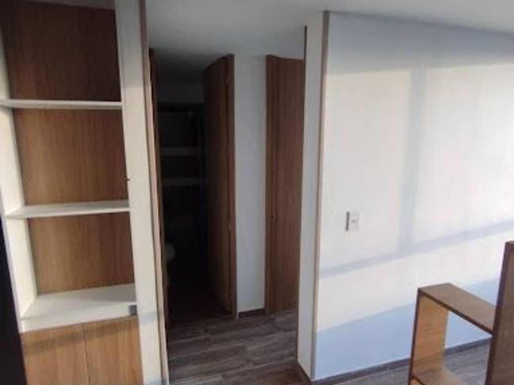 Apartaestudio en venta en El Redil, Bogotá, 35 m² · foto 7 de 17