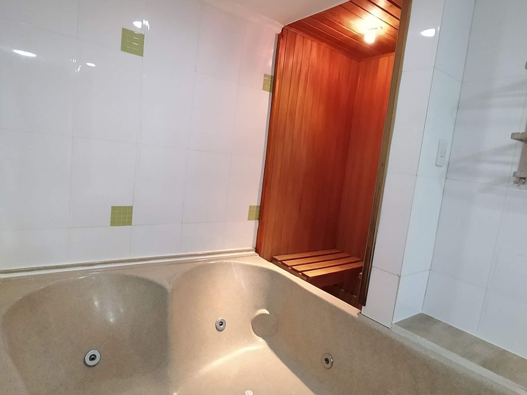 Apartamento de 3 alcobas en venta en Campo Alegre, Bogotá, 219 m² · foto 19 de 20