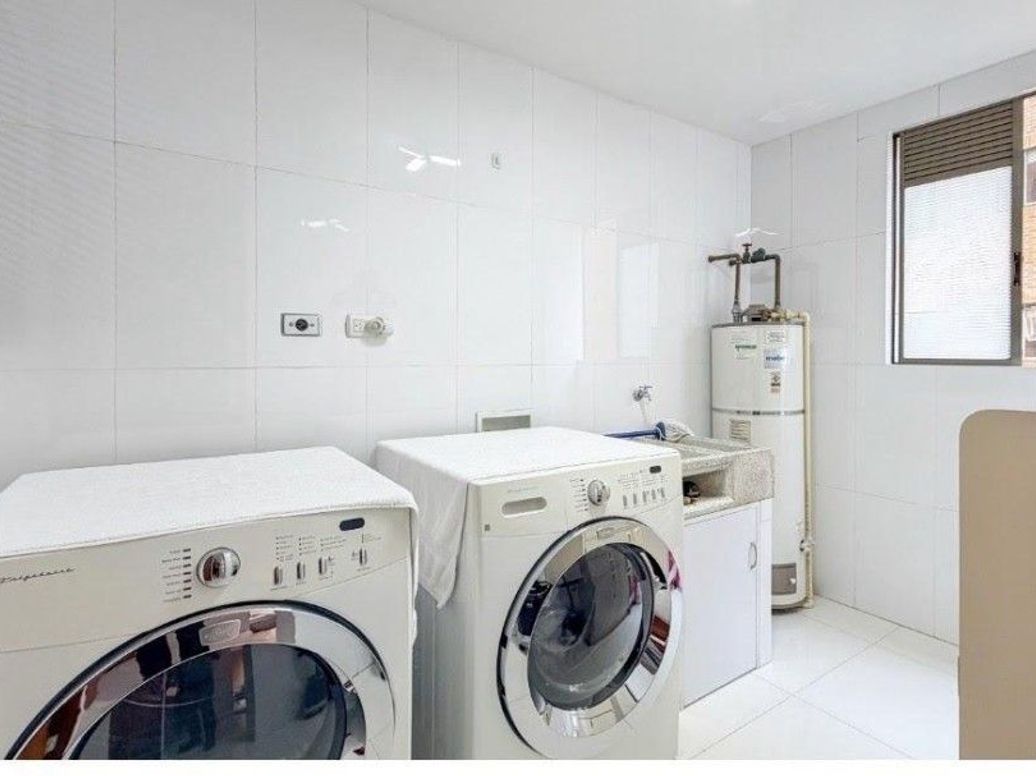 Apartamento de 3 alcobas en venta en Los Alpes, Bogotá, 170 m² · foto 19 de 20