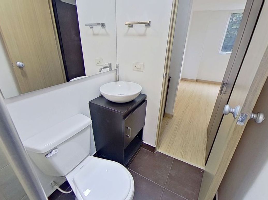 Apartamento de 3 alcobas en venta en El Codito, Bogotá, 56 m² · foto 9 de 16