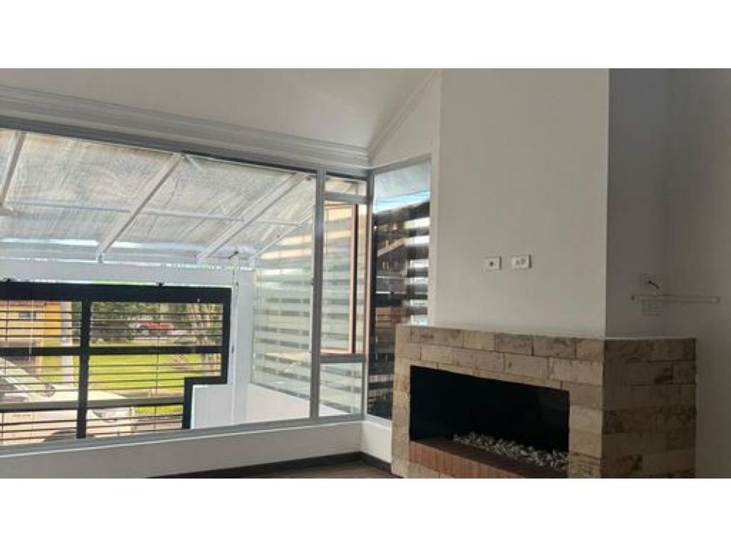 Casa de 3 alcobas en venta en Bellavista Occidental, Bogotá, 131 m² · foto 3 de 18