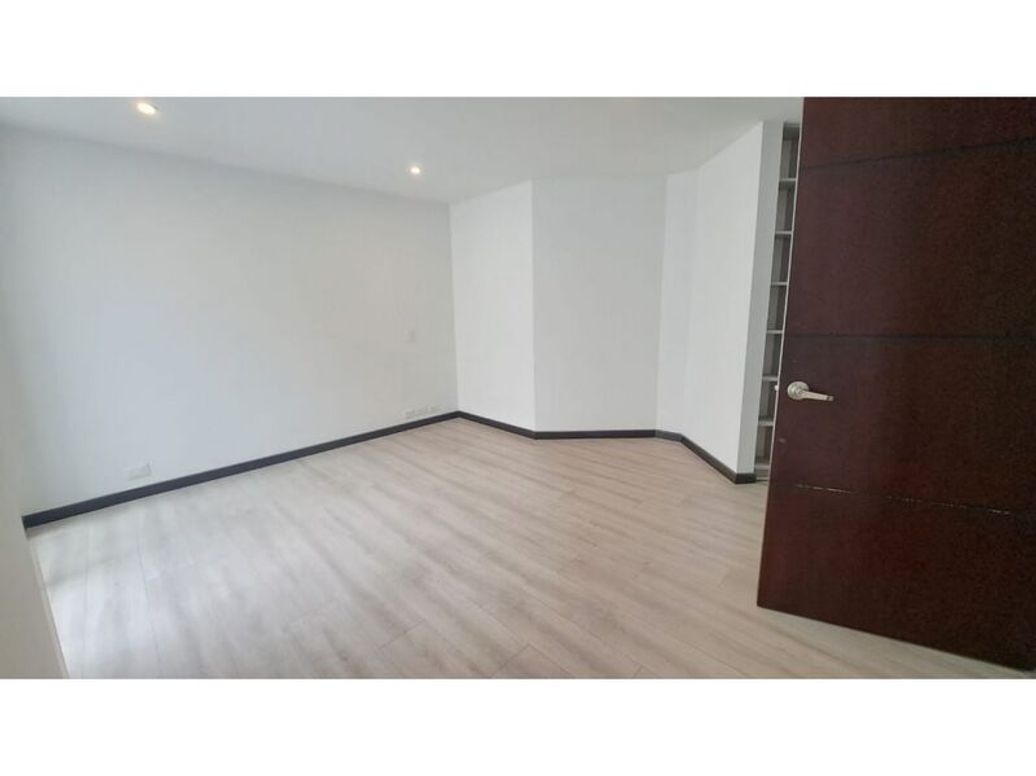 Apartamento de 2 alcobas en venta en Santa Bibiana, Bogotá, 115 m² · foto 8 de 17