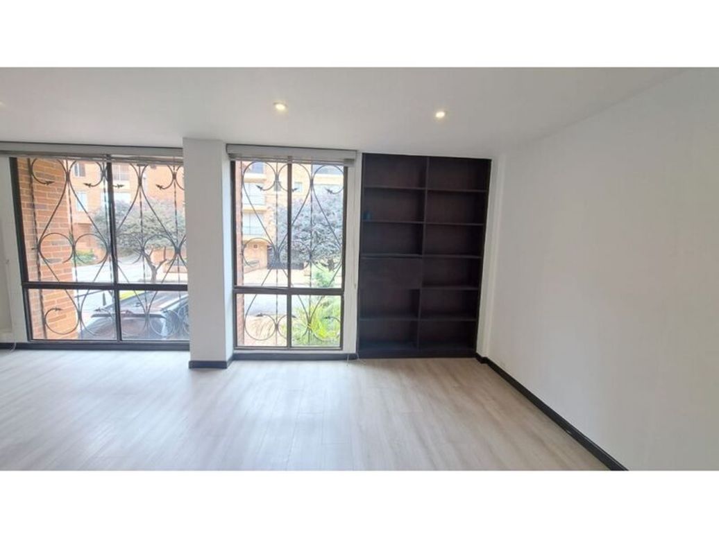 Apartamento de 2 alcobas en venta en Santa Bibiana, Bogotá, 115 m² · foto 2 de 17