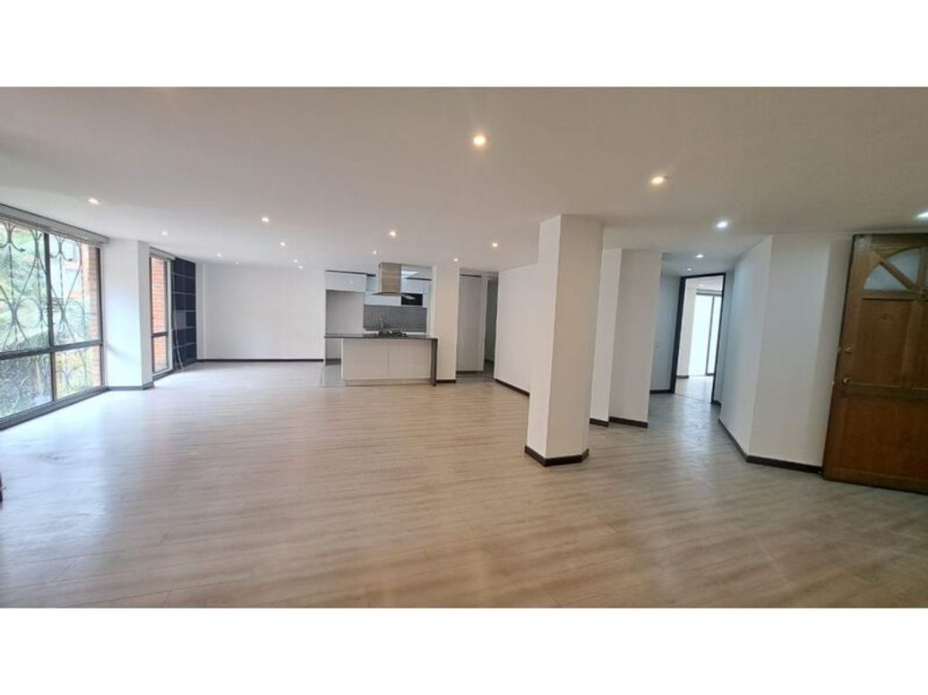 Apartamento de 2 alcobas en venta en Santa Bibiana, Bogotá, 115 m² · foto 3 de 17