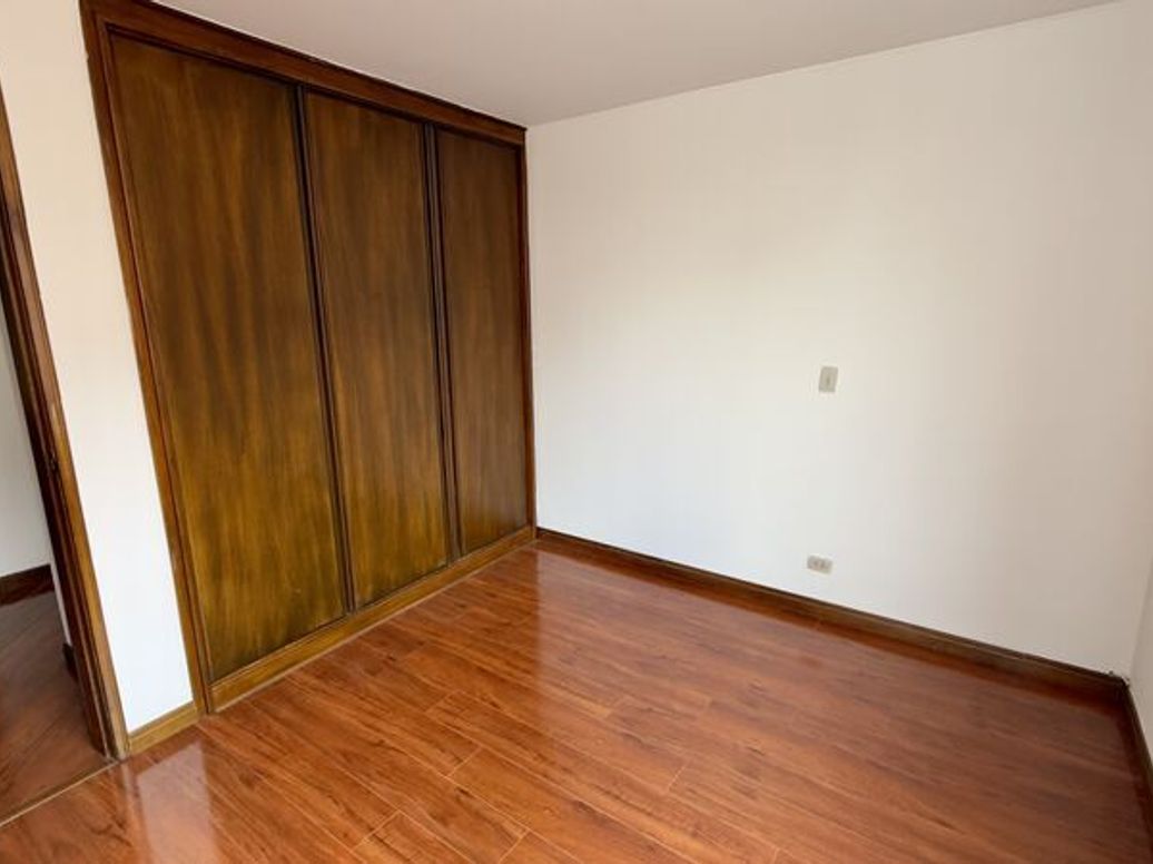 Apartamento de 3 alcobas en venta en Santa Barbara Central, Bogotá, 160 m² · foto 17 de 20