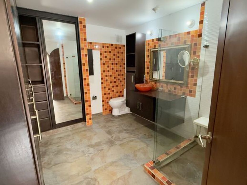 Apartamento de 3 alcobas en venta en Santa Barbara Central, Bogotá, 160 m² · foto 20 de 20