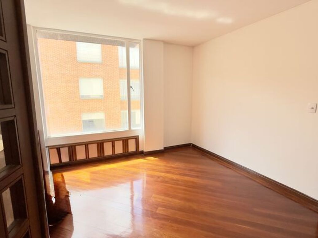 Apartamento de 3 alcobas en venta en Santa Barbara Central, Bogotá, 160 m² · foto 5 de 20