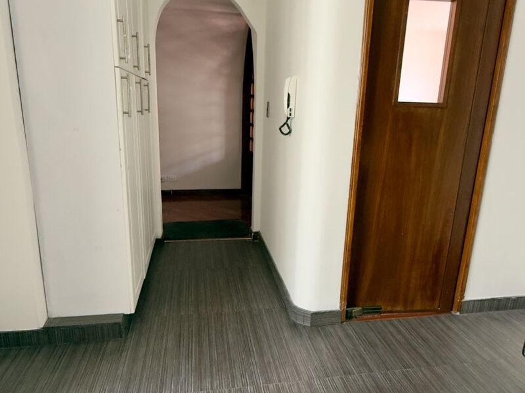 Apartamento de 3 alcobas en venta en Santa Barbara Central, Bogotá, 160 m² · foto 4 de 20