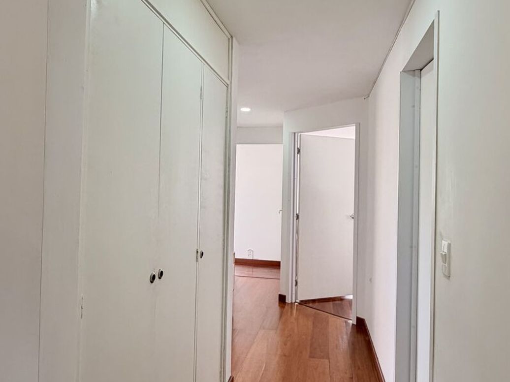 Apartamento de 3 alcobas en venta en Los Cedritos, Bogotá, 110 m² · foto 8 de 14