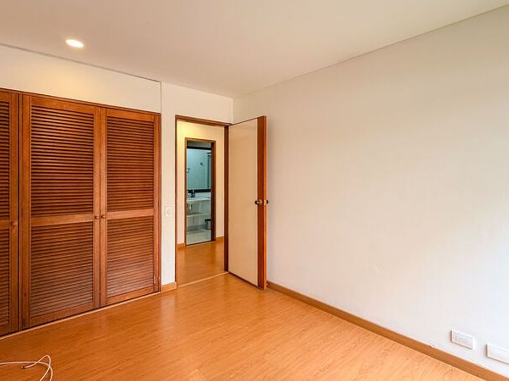 Apartamento de 3 alcobas en venta en Las Acasias, Bogotá, 120 m² · foto 13 de 20