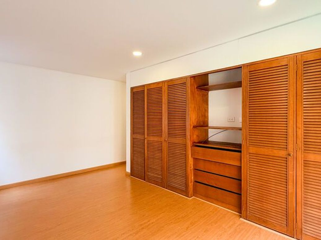 Apartamento de 3 alcobas en venta en Las Acasias, Bogotá, 120 m² · foto 12 de 20