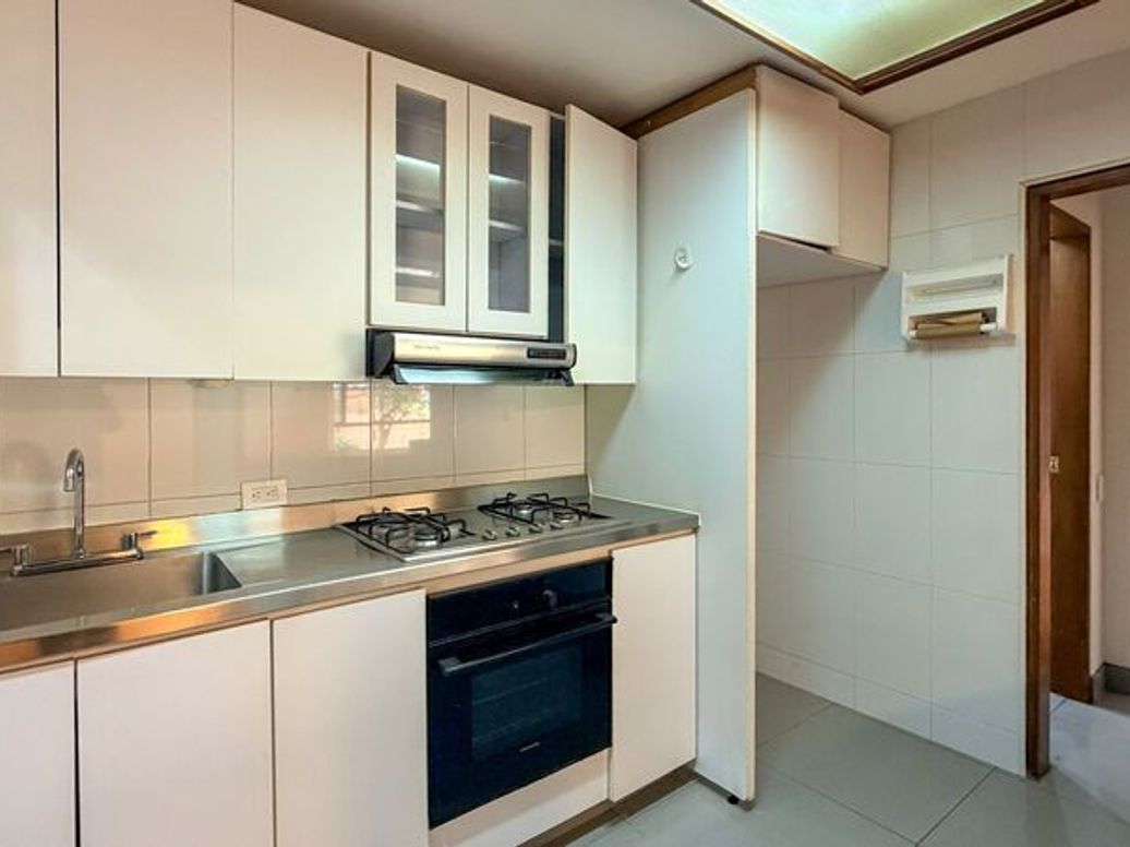 Apartamento de 3 alcobas en venta en Las Acasias, Bogotá, 120 m² · foto 4 de 20
