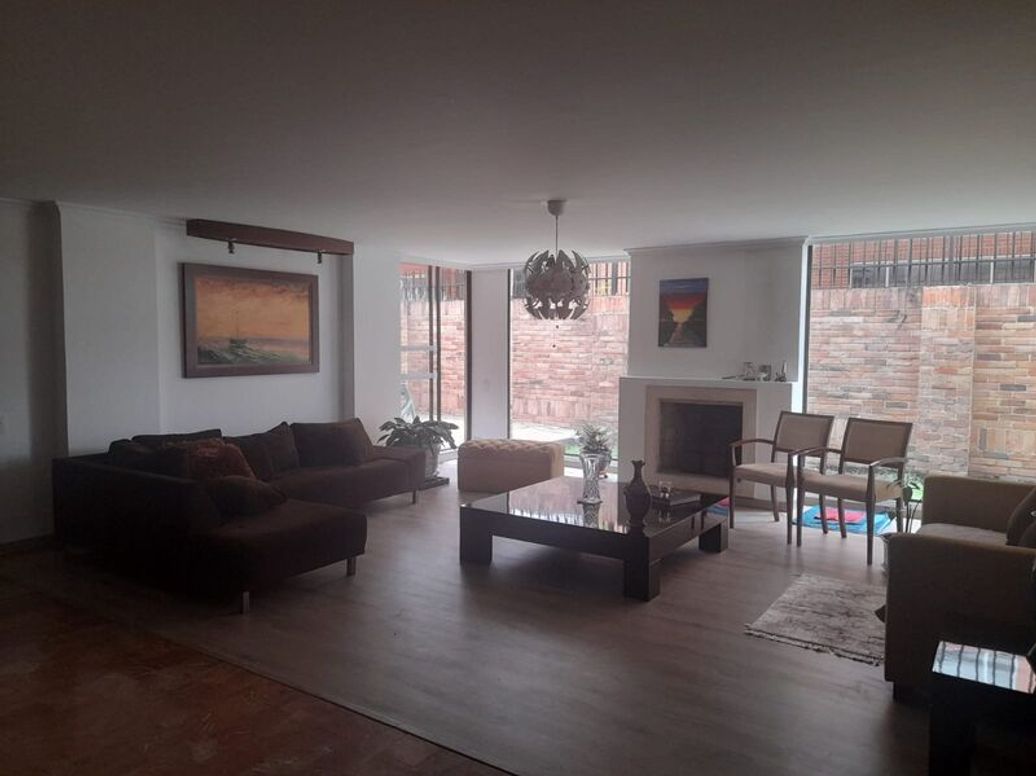 Apartamento de 3 alcobas en venta en Santa Barbara Occidental, Bogotá, 155 m² · foto 7 de 20