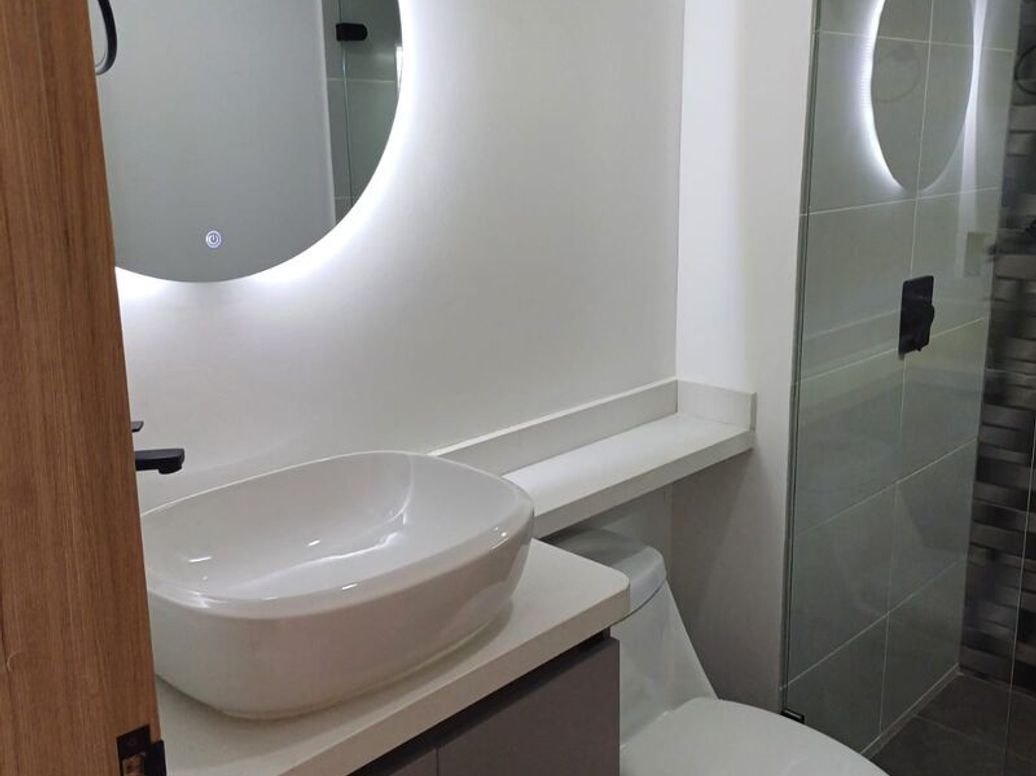 Apartamento de 3 alcobas en venta en Santa Barbara Occidental, Bogotá, 155 m² · foto 9 de 20