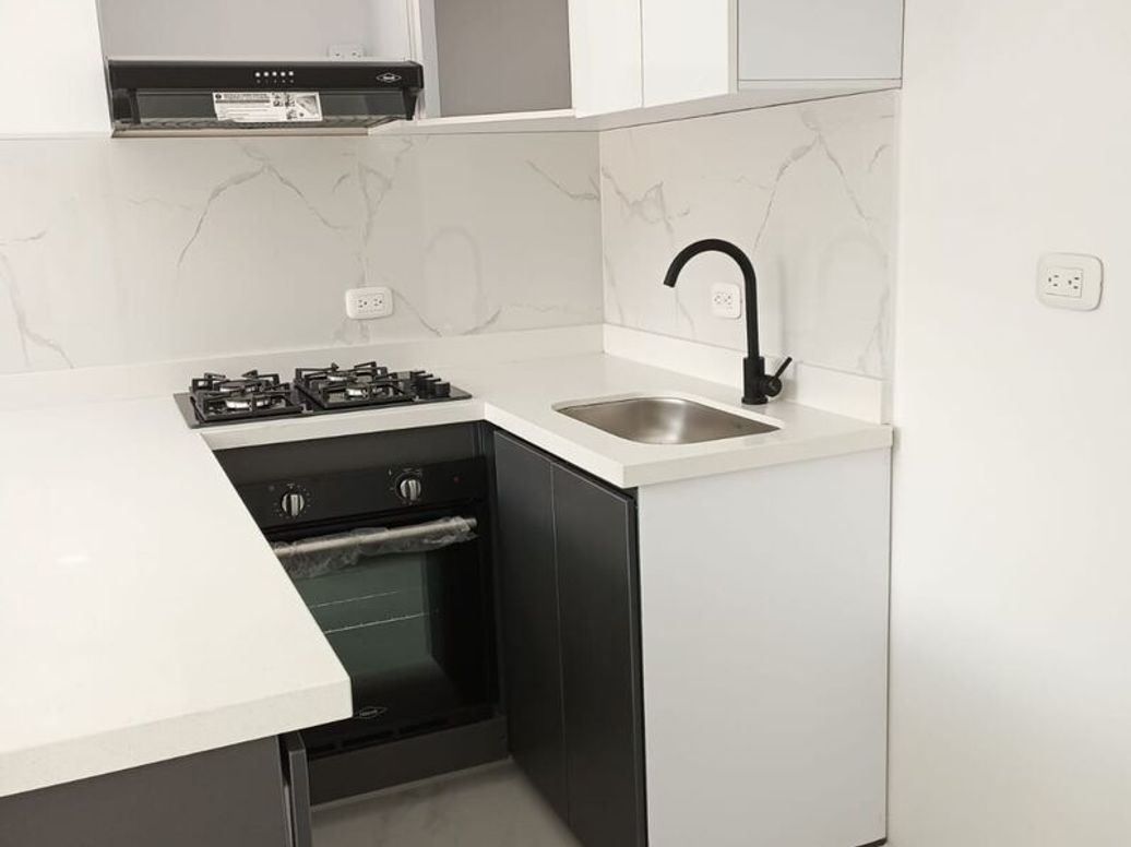 Apartaestudio en venta en El Plan, Bogotá, 31 m² · foto 3 de 20
