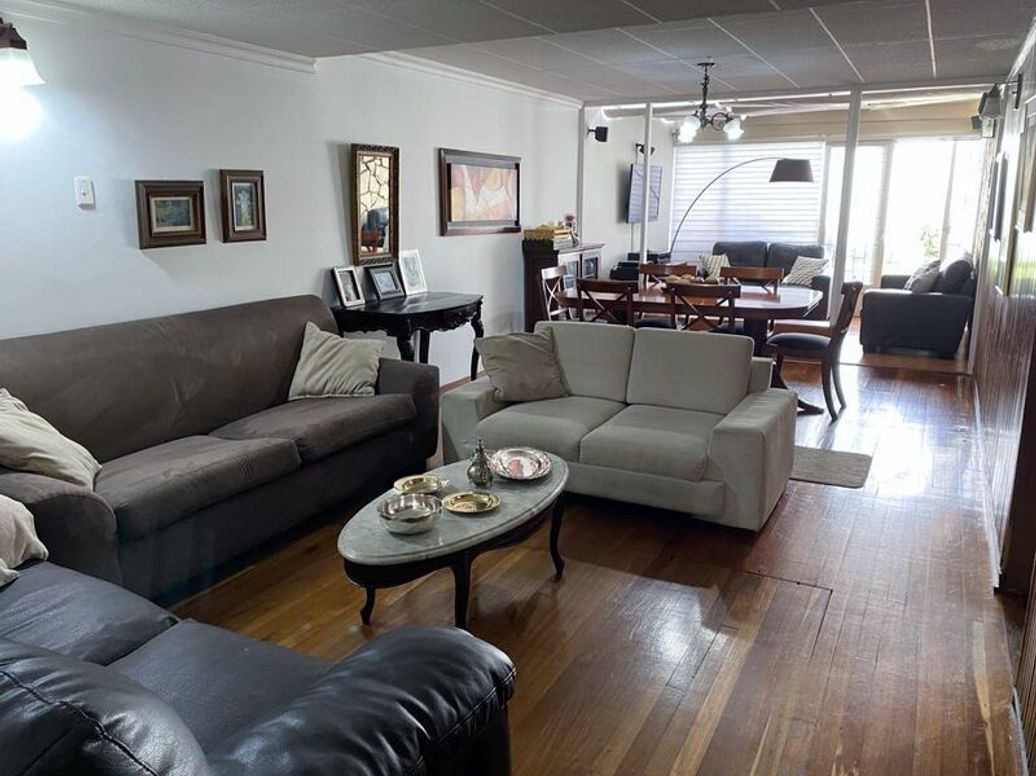 Casa de 4 alcobas en venta en Polo Club, Bogotá, 241 m² · foto 6 de 20