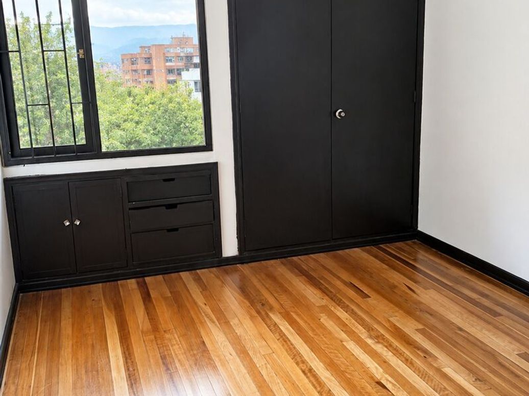 Casa de 4 alcobas en venta en Polo Club, Bogotá, 300 m² · foto 9 de 20