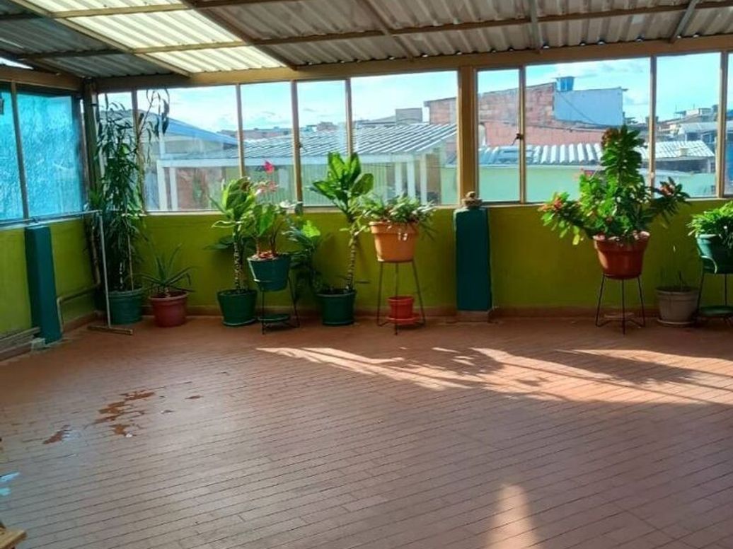 Casa de 13 alcobas en venta en Pastranita, Bogotá, 304 m² · foto 13 de 17