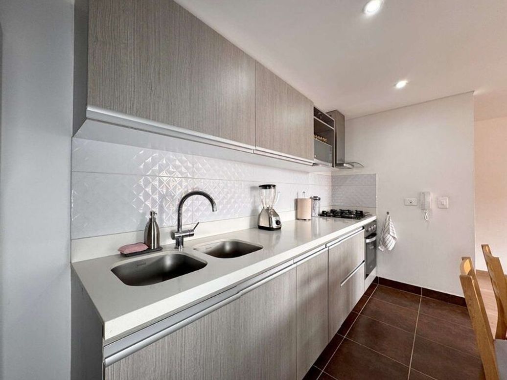 Apartamento de 2 alcobas en venta en Niza Suba, Bogotá, 67 m² · foto 7 de 15