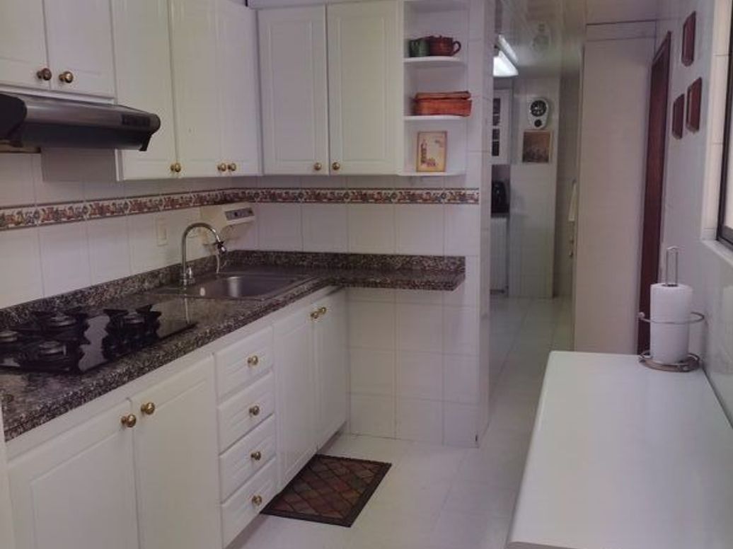 Apartamento de 4 alcobas en venta en Nuevo Contry, Bogotá, 193 m² · foto 8 de 20
