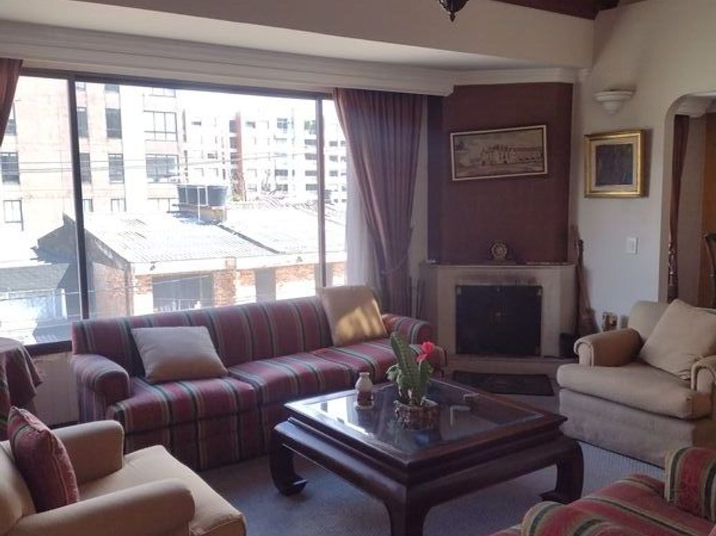 Apartamento de 4 alcobas en venta en Nuevo Contry, Bogotá, 193 m² · foto 2 de 20
