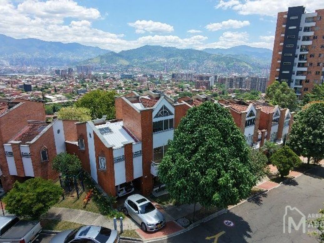 Casa en Arriendo con el Código 878 en El Esmeraldal