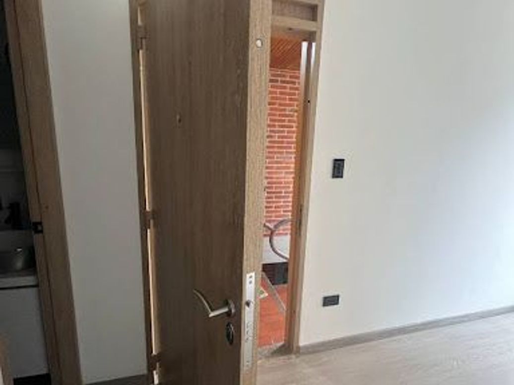 Apartamento de 2 alcobas en venta en San Martín, Bogotá, 40 m² · foto 3 de 17