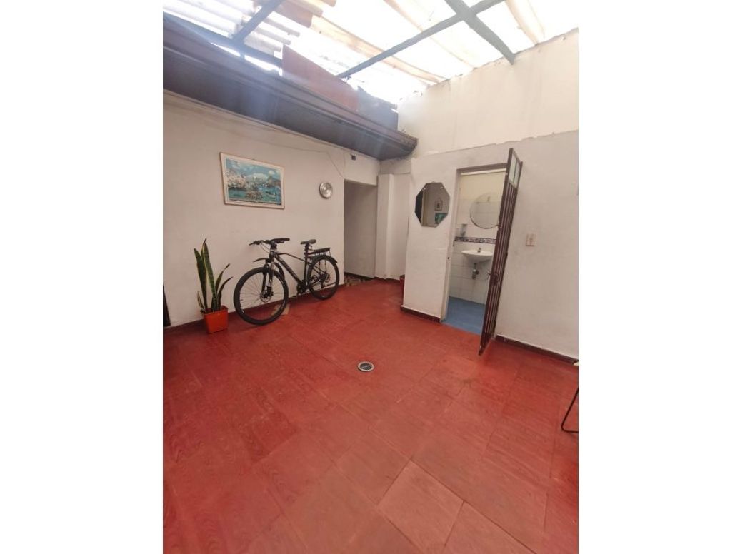 Casa de 7 alcobas en venta en Tunjuelito, Bogotá, 207 m² · foto 8 de 20