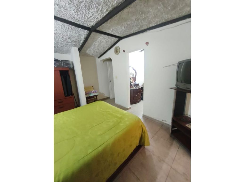 Casa de 7 alcobas en venta en Tunjuelito, Bogotá, 207 m² · foto 15 de 20