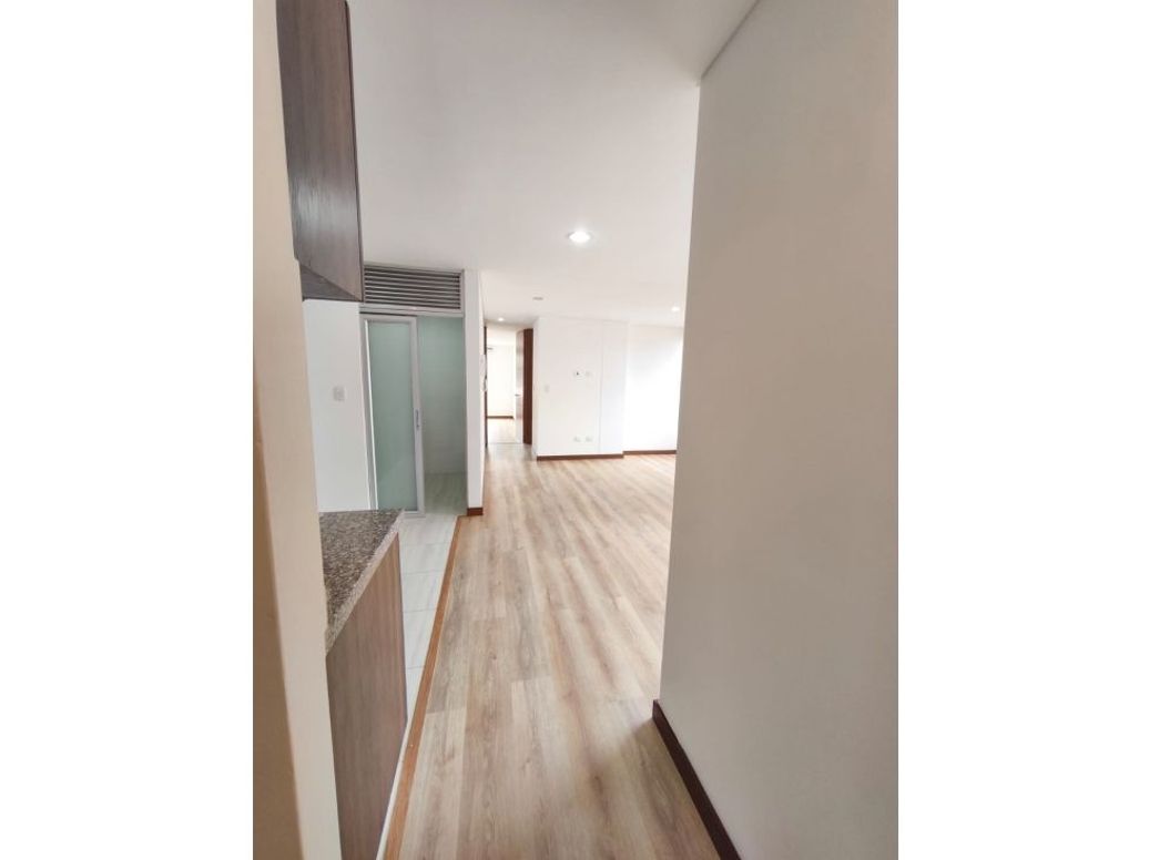 Apartamento en venta en Quinta Ramos, Bogotá · foto 3 de 20