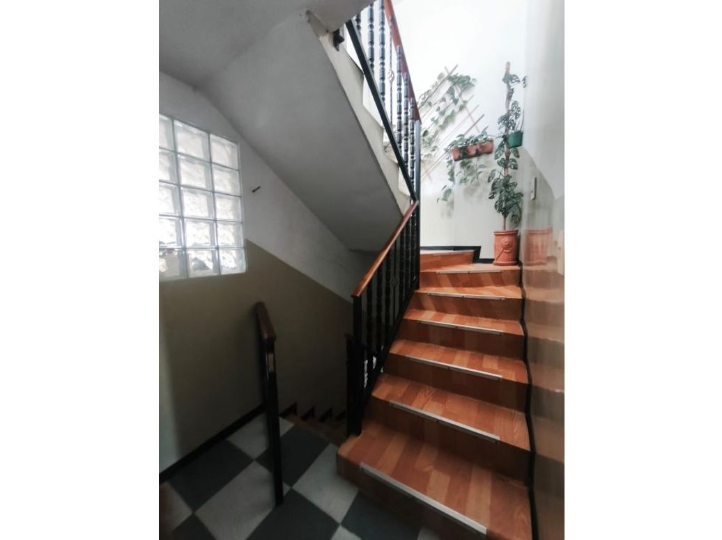 Casa de 7 alcobas en venta en Molinos Del Sur, Bogotá, 178 m² · foto 5 de 20
