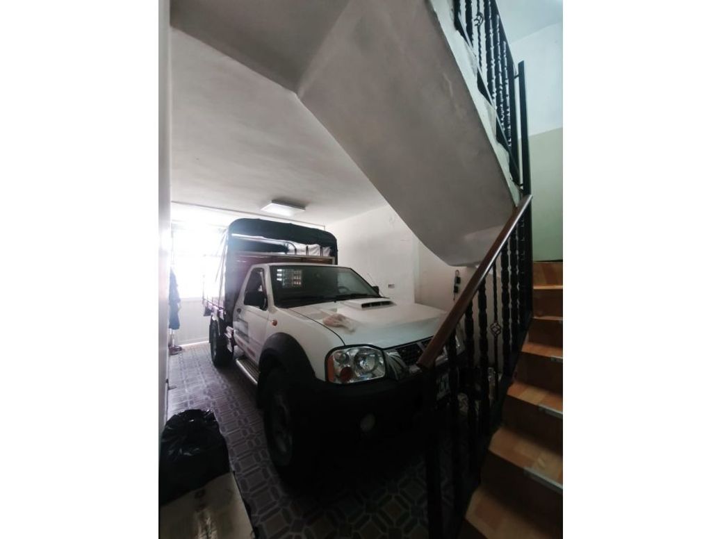 Casa de 7 alcobas en venta en Molinos Del Sur, Bogotá, 178 m² · foto 4 de 20