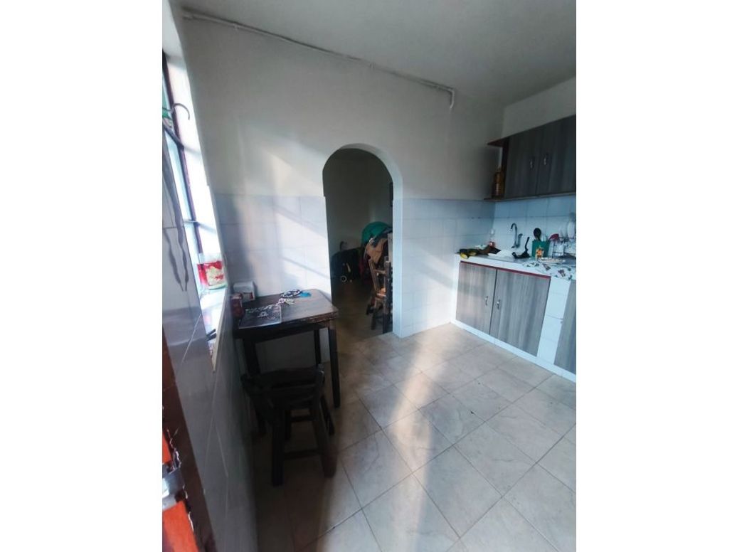 Casa de 7 alcobas en venta en Molinos Del Sur, Bogotá, 178 m² · foto 13 de 20