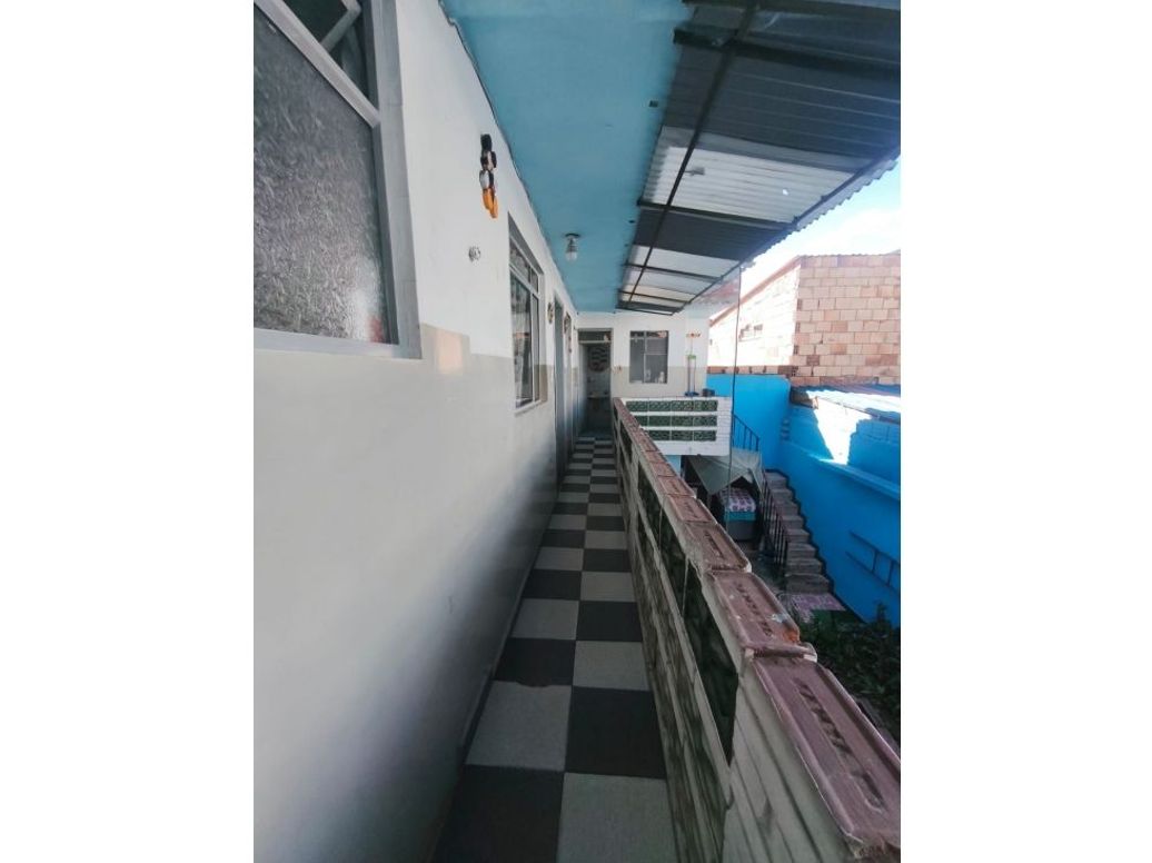 Casa de 7 alcobas en venta en Molinos Del Sur, Bogotá, 178 m² · foto 18 de 20