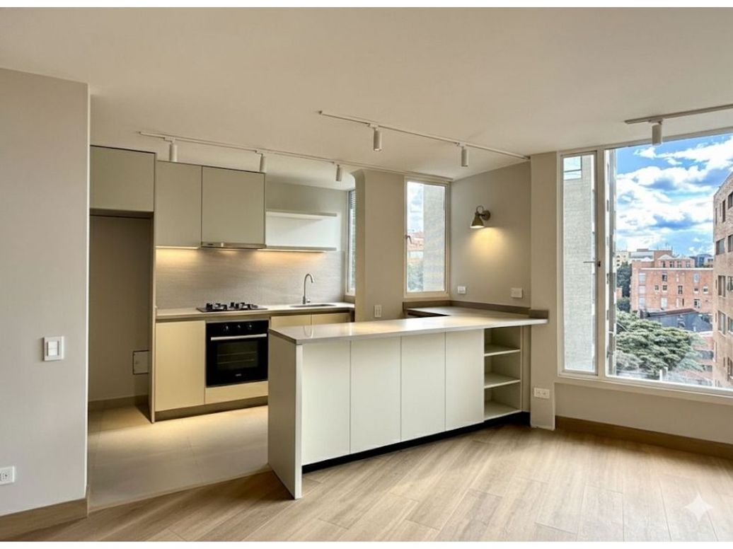 Apartamento de 2 alcobas en venta en Chapinero Alto, Bogotá, 82 m² · foto 2 de 16