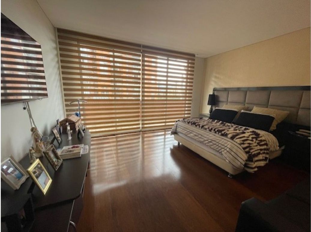 Apartamento de 4 alcobas en venta en Colina Campestre, Bogotá, 270 m² · foto 15 de 20