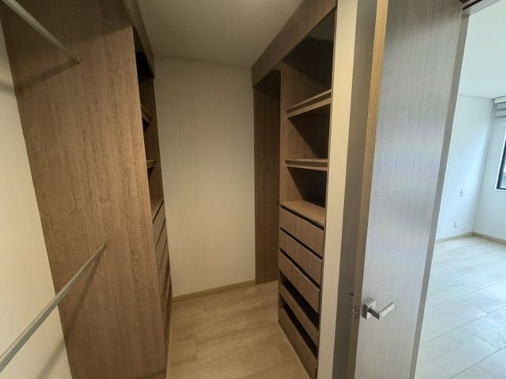 Apartamento de 3 alcobas en venta en Ciudad Salitre Occidental, Bogotá, 96 m² · foto 18 de 20