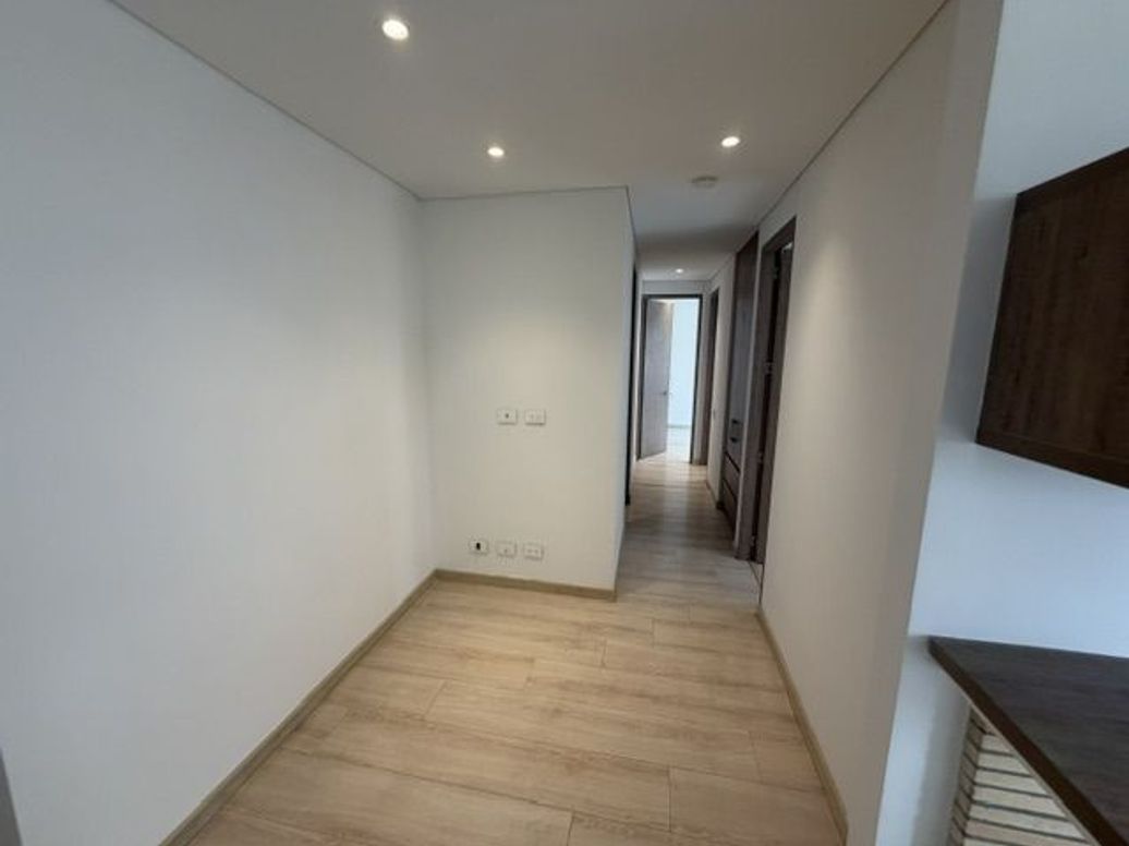 Apartamento de 3 alcobas en venta en Ciudad Salitre Occidental, Bogotá, 96 m² · foto 8 de 20