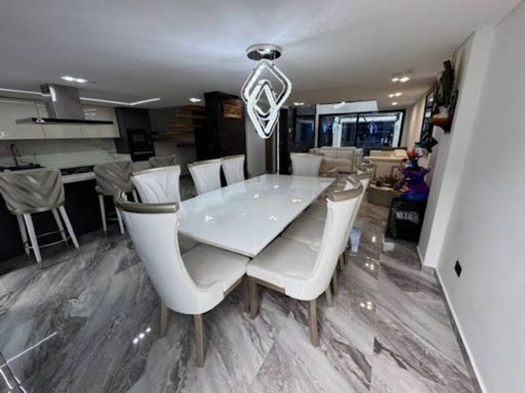 Casa de 3 alcobas en venta en Ciudad Montes, Bogotá, 290 m² · foto 9 de 20