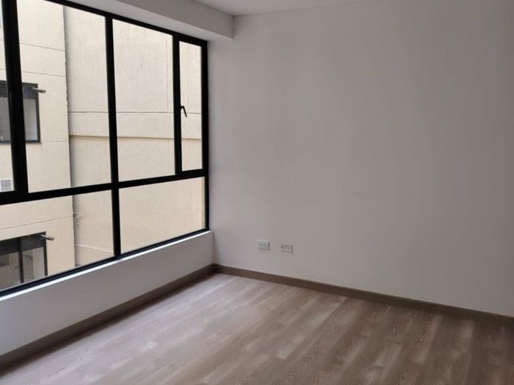 Apartamento de 3 alcobas en venta en Las Nieves, Bogotá, 85 m² · foto 3 de 9