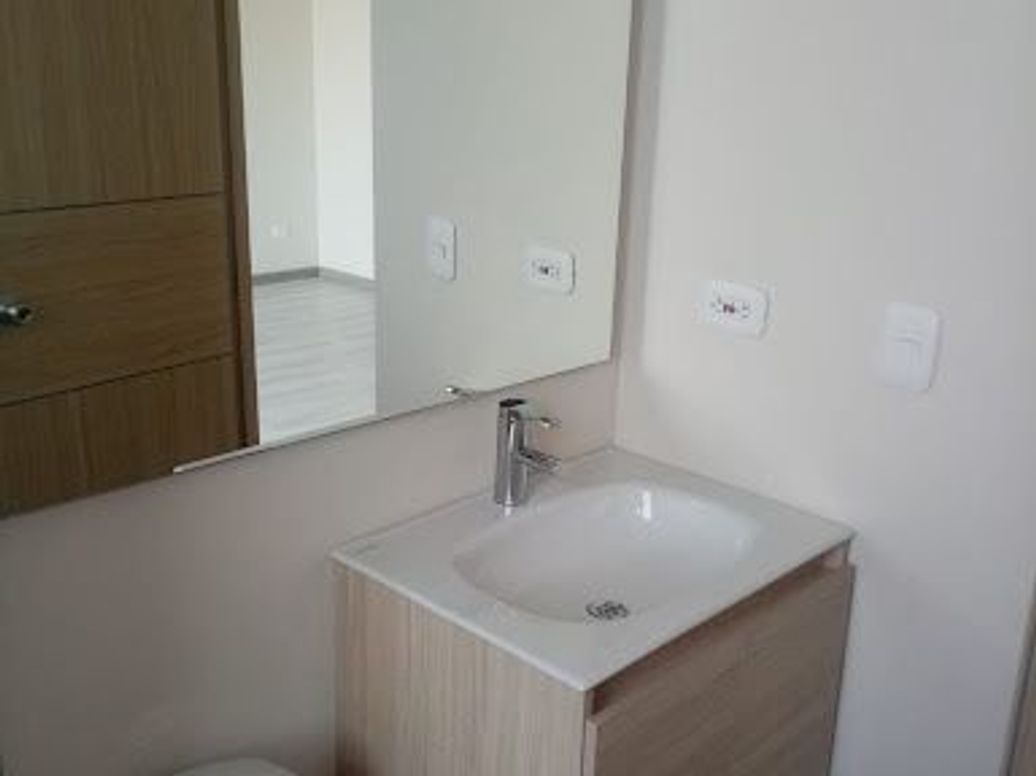 Apartamento de 1 alcoba en venta en Barrios Unidos, Bogotá, 40 m² · foto 8 de 20